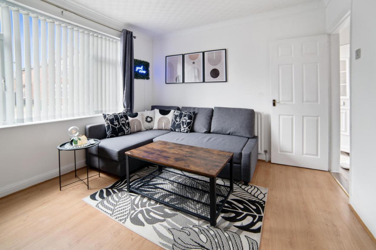 Exclusive Deals L Last-Minute Reserve L Townhouse With Sleeps 6 L Braunstone Town , Leicester L By Zen Nights Short Lets & Serviced Accommodations Exterior foto